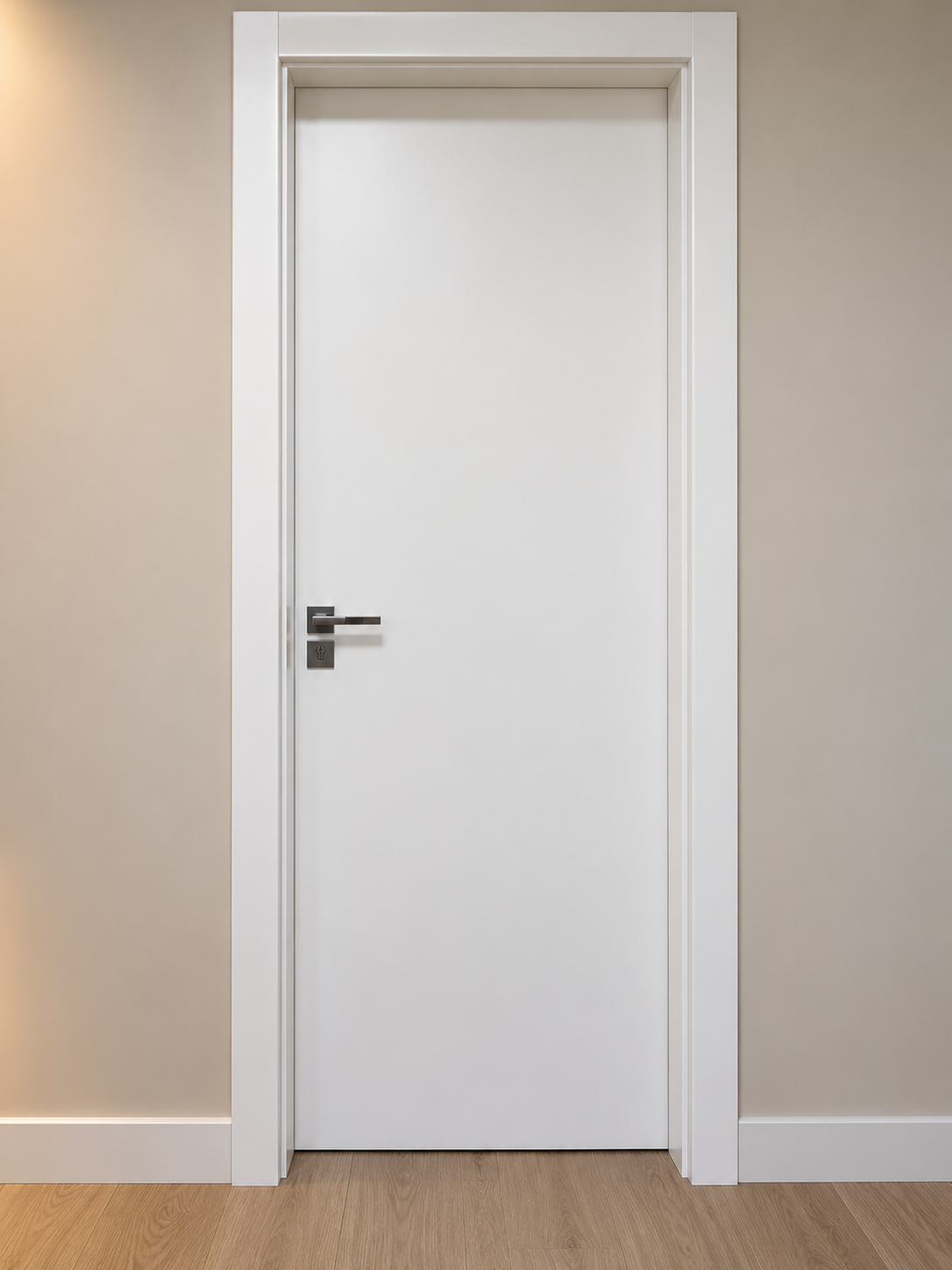 Kit Porta branca lisa com batente branco em ambiente interno